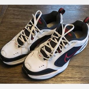NIKE Air Monarch Mens Training Shoes Gently Used SZ 10.5